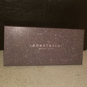 Anastasia Beverly Hills lipstick case only